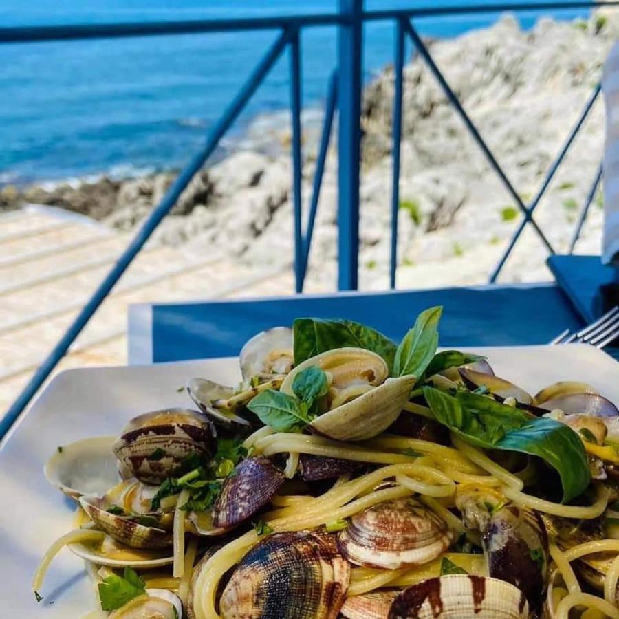 Fabiene Familyholidays Deluxe Plus Cefalu Bagian luar foto